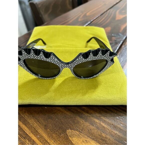 GUCCI Acetate Crystal Hollywood Forever Cat Eye Sunglasses GG0781S Black - Picture 1 of 14